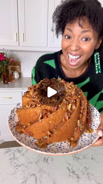 Jocelyn Delk Adams on Instagram: "Comment “RECIPE” for the FULL Printable PRAILINE SWEET POTATO POUND CAKE Recipe to grab it from my cookbook Everyday Grand. 

This moist, tender sweet potato pound cake is filled with a crisp pecan coffee cake swirl and finished with a silky Nawlins-inspired praline glaze.

Grab these Ingredients boos! 

Praline Swirl
* 	2/3 cup packed light brown sugar
* 	1⁄3 cup finely chopped pecans
* 	5 Tbsp unsalted butter, melted
* 	2 Tbsp all-purpose flour
* 	1½ tsp ground cinnamon
* 	1 tsp vanilla extract
Cake
* 	1 cup (2 sticks) unsalted butter
* 	3 cups all-purpose flour, sifted
* 	1½ tsp baking powder
* 	1 tsp ground cinnamon
* 	1 tsp kosher salt
* 	½ tsp baking soda
* 	¼ tsp freshly grated nutmeg
* 	2 cups granulated sugar
* 	5 large eggs
* 	¾ cup sour cream
* Sweet Potato Pound Cake Recipe Southern Living, Sweet Potato Pound Cake With Rum Glaze, Sweet Potato Pound Cake Recipe, Butter Pecan Pound Cake Recipe, Praline Glaze, Sweet Potato Pound Cake, Pecan Coffee Cake, Pound Cake Recipe, Crown Cake