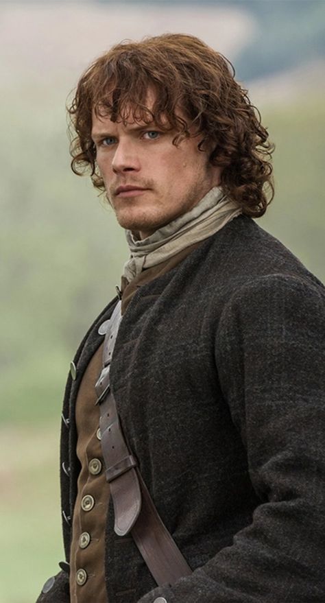 Outlander Girl on Twitter: "I have become a little bit obsessed (who am I kidding, I'm a lot obsessed) with this beautiful man and his equally beautiful character. Season 6 cannot come fast enough!!! @SamHeughan #jamiefraser #Outlander #droughtlander… https://t.co/wi8RCXTDBT" Outlander Wedding, James Fraser Outlander, Outlander Characters, Outlander Quotes, Jaime Fraser, Outlander Book Series, Jamie Fraser Sam Heughan, Jamie Fraser Outlander, Outlander Tv Series