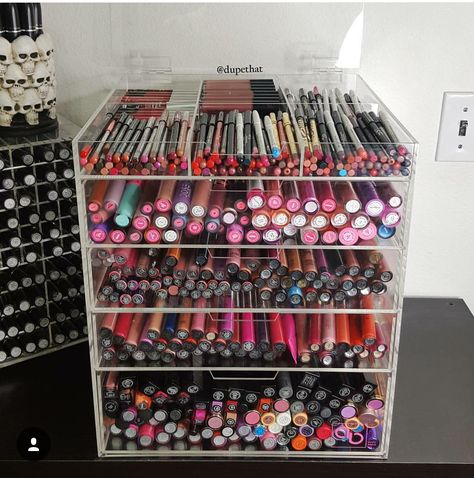 Koleksi Makeup, Rangement Makeup, Penyimpanan Makeup, Makeup Beauty Room, Makeup Collection Goals, Alat Makeup, Lip Balm Collection, Makeup Storage Organization, Makeup Room Decor