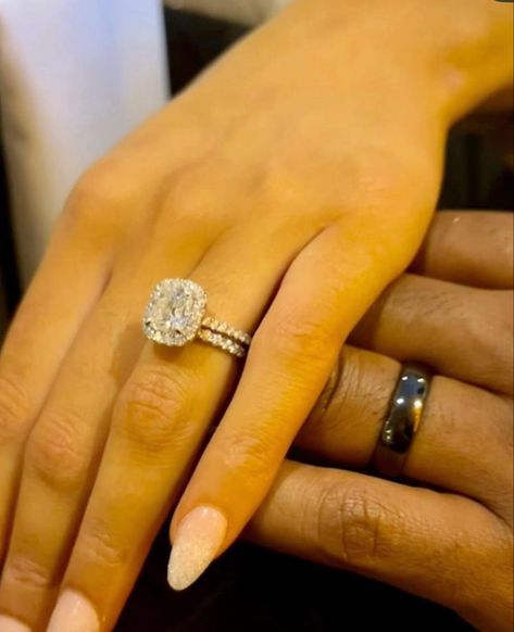 Marriage Ring Black Women, Wedding Rings Black Women Hands, Black Woman Wedding Ring, Wedding Ring On Black Woman Hand, Black Women Engagement Photos, Wedding Rings On Black Women Hands, Black Women Engagement Rings, Engagement Ring On Black Woman Hand, Engagement Rings On Black Women