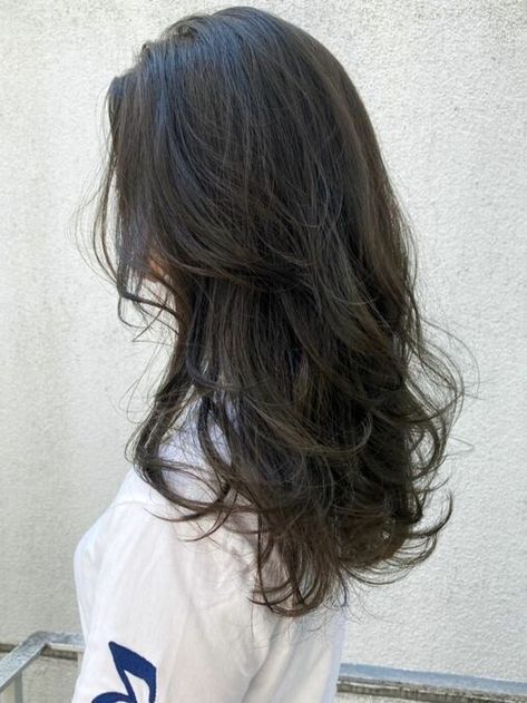 Hair Inspiration Long, Hairstyles For Layered Hair, Long Dark Hair, Hair Stylies, Haircuts For Medium Hair, Haircuts Straight Hair, Hair Stylist Life, Long Layered Hair, Haircuts For Long Hair