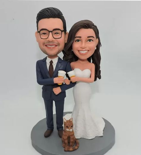 Wedding Cake Toppers Bride And Groom, Wedding Sculpture, Couple Wedding Cake, Bride And Groom Cake Toppers, Custom Figurines, Wedding Halloween, Personalized Wedding Cake Toppers, Wedding Topper, Champagne Wedding