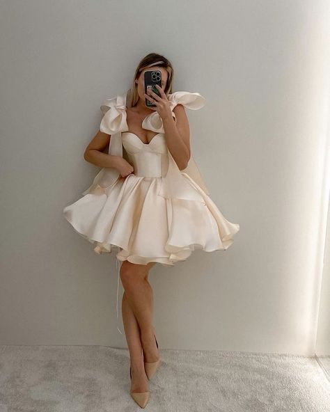 Prom Outfits Short Dress, Birthday Ootd Casual, Classy Prom Dresses Short, White Dress Short, Reception Dress Short, Occassion Dress, Classy Short Dresses, Wedding Reception Dress, Short Party Dress