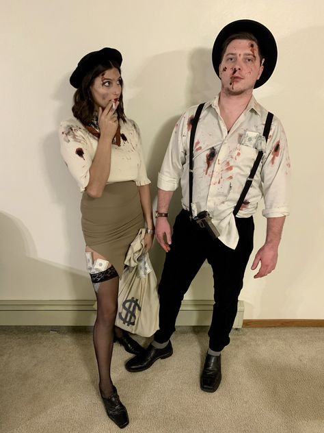 Halloween Couple Ideas Scary, Mafia Halloween Costumes, Wedding Halloween Costumes, Bonnie E Clyde, Bonnie And Clyde Costume, Bonnie And Clyde Halloween Costume, Halloween Bride Costumes, Halloween Costumes Diy Couples, Handmade Halloween Costumes