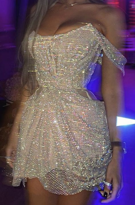 Shimmery Dresses, Black Mini Dress Outfit, Prom Dresses Sparkly, 18th Bday, Exquisite Dresses, Shimmery Dress, Mini Dress Outfits, Stunning Prom Dresses, Artsy Pictures