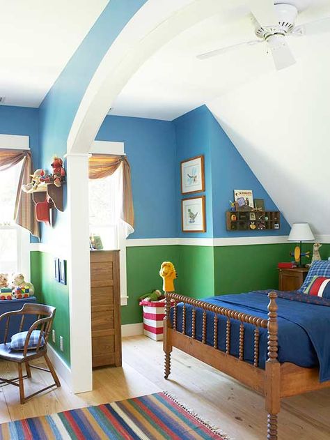 Boy's Bedrooms Ideas -- Better Homes and Gardens -BHG.com A boy's rough-and-tumble world calls for durable bedroom furnishings and a get-tough attitude toward organization. Check out our trendy decorating ideas and savvy design advice as you venture to decorate his bedroom. Hulk Room, Boys Bedroom Green, Boys Bedroom Ideas, Boys Bedroom Paint, Kids Bedroom Boys, Kids Room Paint, Bedroom Furnishings, Green Bedroom, Room Deco