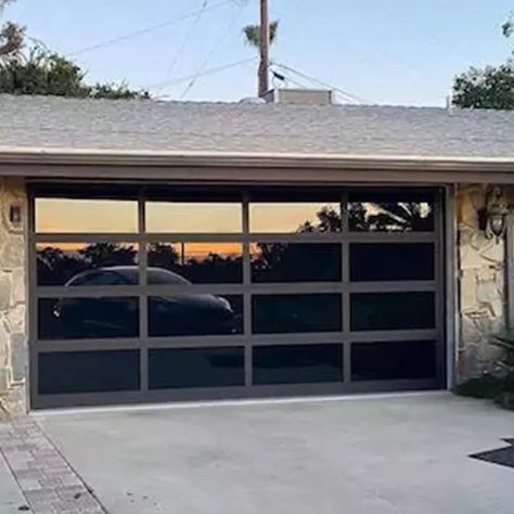 Mirrored Garage Door, Mirror Garage Door, Unique Garage Doors, Aluminium Garage Doors, Glass Garage, Garage To Living Space, Modern Garage Doors, Glass Garage Door, Modern Garage