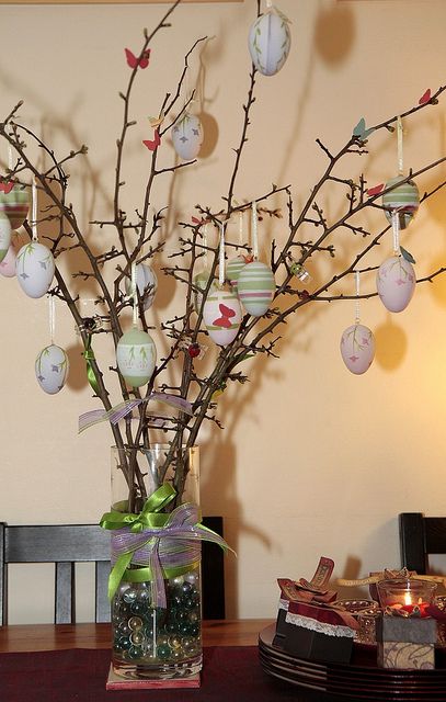 Ostara Tree- this is a good idea be a nice altar piece for next year Easter Tree Diy, Easter Egg Tree, Pagan Crafts, Egg Tree, Valentine Nails, Easter Tree Decorations, Vernal Equinox, Easter Inspiration, Spring Equinox