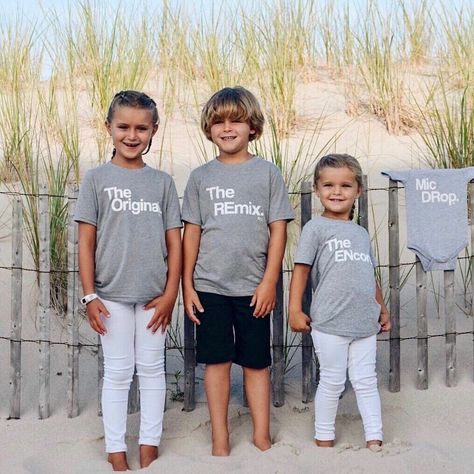 Sibling Gender Reveal, Funny Sibling Shirts, Family Baby Announcement, Funny Clothing, Father And Baby, Sibling Shirts, Mic Drop, Baby Cakes, Fun Baby