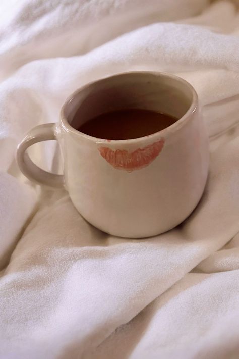 Lipstick stain 💄 #lipstick #lipsticklove #lips #tea #teacup #orangepeakco #relaxing #relax #mood #homefinds #glassware #comfort #comfy #aesthetic #teaaesthetic #mug #drink Cup With Lipstick Stain, Lip Stain Aesthetic, Lipstick Stain Aesthetic, Teacup Aesthetic, Stain Lipstick, Comfy Aesthetic, Glossier Lip, Red Lip Stain, Lipstick Mark