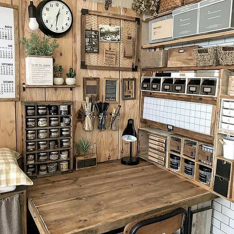 Vintage Home Office, Art Studio Space, Art Studio Room, Art Studio Design, Art Studio At Home, Studio Room, Craft Room Storage, Craft Room Office, Hus Inspiration