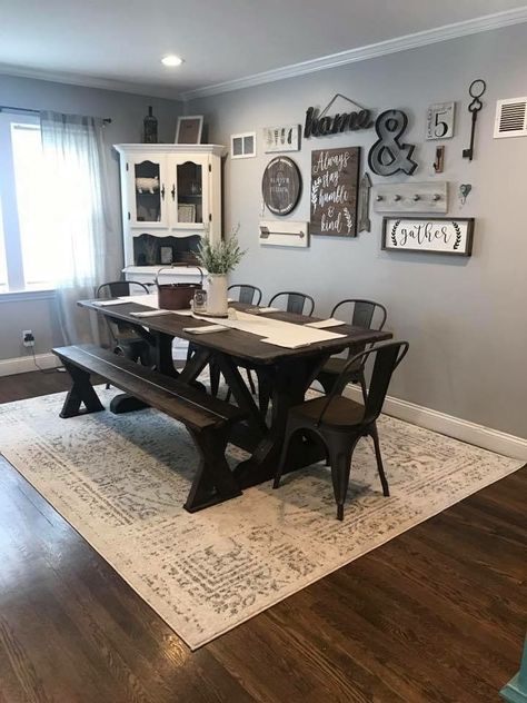 Farmhouse Dining Rooms Decor, Dining Room Makeover, Dining Room Wall Decor, Farmhouse Decor Living Room, Farmhouse Dining Room, Dining Room Walls, Room Decorations, Farmhouse Dining, Farmhouse Kitchen Decor