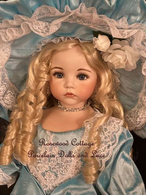 Porcelain Dolls Vintage, Porcelain Doll Aesthetic, Dolls Porcelain, Porcelain Dolls For Sale, Vintage Porcelain Dolls, Antique Porcelain Dolls, Porcelain Vintage, Doll Aesthetic, Dolls Vintage