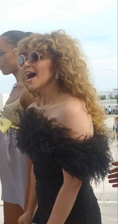 Natasha Lyonne Hair Curly, Highlights Curly Hair, Natasha Lyonne, Celebrity Skin, Deep Winter, Venice Film Festival, Long Curly Hair, Hair Day, Style Icon