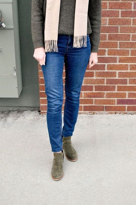 How to style olive green ankle boots in a casual winter outfit | find more outfit inspiration for everyday women on cottoncashmerecathair.com! Olive Green Ankle Boots Outfit, Green Ankle Boots Outfit, Green Boots Outfit, Olive Green Ankle Boots, Ankle Boots Outfit, Casual Winter Outfit, Green Ankle Boots, Boots Outfit Ankle, Green Boots