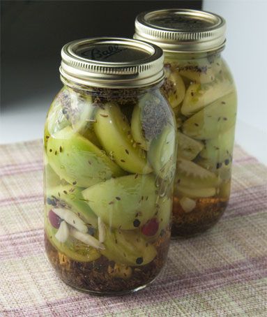 I made my first batch of Pickled Green Tomatoes this past summer after a very difficult summer of gardening here in Colorado.  Many gardners had a hard time with their tomato plants...which resulted in a late crop and a lot of green tomatoes being brought in before the frost.  I mixed in some pickling cucumbers and months later we are still enjoying these refrigerator pickles.  So good! Munchies Recipes, Pickled Green Tomatoes, Kosher Dill Pickles, Pickled Tomatoes, Green Tomato Recipes, Refrigerator Pickles, Pickled Veggies, Pickled Vegetables, Pickling Cucumbers