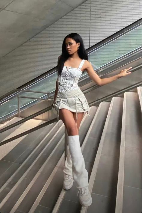 Sneakers Leg Warmers, Sb19 Concert Outfit Ideas, Baddie Kpop Outfits, Kpop All White Outfit, All White Kpop Concert Outfit, Kpop Leg Warmers, White Kpop Concert Outfit, Hot Kpop Outfits, Skirts And Leg Warmers Outfit