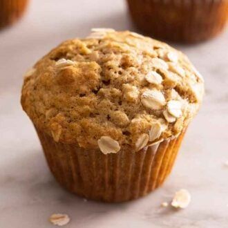 Gluten Free Morning Glory Muffins, Gluten Free Carrot Cake Muffins, Oatmeal Banana Muffins, Banana Oatmeal Muffins Healthy, Oatmeal Muffin, Banana Muffins Recipe, Glory Muffins, Banana Oatmeal Muffins, Oatmeal Banana