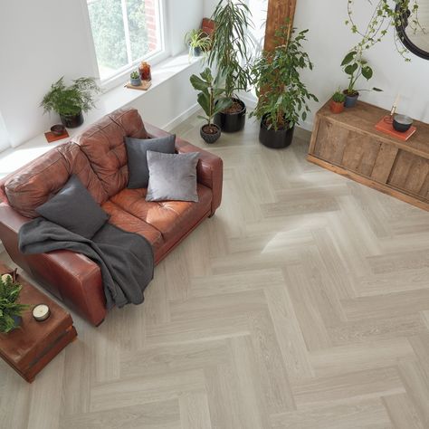 Vinyl Tiles Flooring, Real Wood Floors, Vinyl Floor Tiles, Oak Wood Floors, Lvt Flooring, Floor Tile Design, Tile Designs, Vinyl Tiles, Commercial Flooring