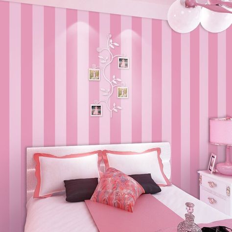 Wallpapers Doraemon, Cramped Bedroom, Pink Wallpaper Bedroom, Narrow Living, Wallpaper Decor Bedroom, Install Wallpaper, Wall Wallpapers, Girls Room Wallpaper, Stripe Wall