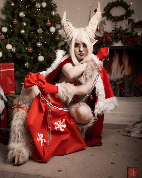 💮White Lynx Cosplay💮 on Instagram: “🎀🐏 [ Ꮶ Ꮢ Ꮧ Ꮇ Ꭾ Ꮼ Ꮥ ] This is the last Xmas pic until the next December. I'm so glad you enjoyed my Krampus cosplay I feel so proud and I…” Female Krampus Cosplay, Krampus Costume Women, Krampus Photoshoot, Krumpas Christmas, Krampus Aesthetic, Female Krampus, Krampus Cosplay, Navidad Dark, Lady Krampus