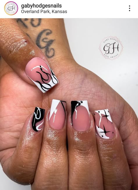 Painted Acrylic Nails, Ying Yang Nails, Sns Nails Colors, Gel Toe Nails, Spring Acrylic Nails, Girly Acrylic, Drip Nails, Simple Gel Nails, Simple Acrylic Nails