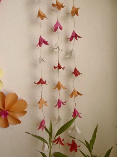 DIY Diwali Decoration Ideas   #diy #diwali #craft #crafts #diydiwalicraft #diwalicraft #alaynacrafts #paperflowers #garlandcrafts #diygarlands #diydiwalidecor #diwalidecor #diwalidecorcrafts #diypaperflowers Diy Diwali Decor Ideas, Leaves Decoration Ideas, Pongal Decoration Ideas, Pongal Decoration, Diwali Decoration Ideas, Handmade Decorative Items, Diy Diwali Decorations, Diwali Craft, Paper Flower Decor