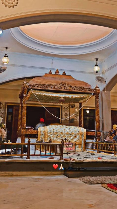 Gurdwara Snap, Waheguru Ji Wallpapers, Gurudwara Snap, Guru Dwara, Guru Nanak Pics, Gurudwara Sahib Wallpaper, Gurudwara Sahib, Dinner Date Aesthetic, Golden Temple Wallpaper