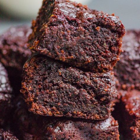 Sneaky Veggies, Zucchini Healthy, Chocolate Zucchini Brownies, Recipes Zucchini, Zucchini Brownies, Resep Brownies, Healthy Bars, Chewy Brownies, Healthy Zucchini