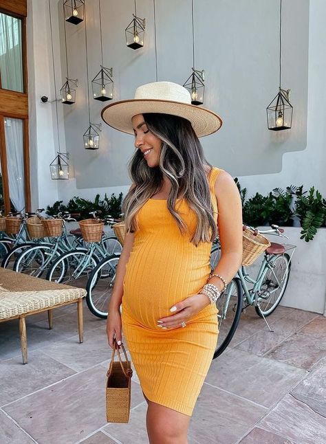 Chic Pregnancy Outfits, Baby Bump Style Summer, Orange Maternity Dress, Cute Pregnancy Outfits, Summer Outfits Trendy, Best Summer Outfits, Summer Pregnancy Outfits, Hey Cutie, Maternity Dress Outfits