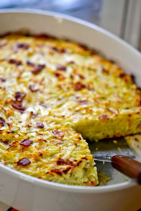 Lithuanian Kugelis, Kugelis Recipe, Harvest Meals, Lithuania Food, Yum Breakfast, Lithuanian Recipes, Eastern European Recipes, Hashbrown Casserole, Shredded Potatoes