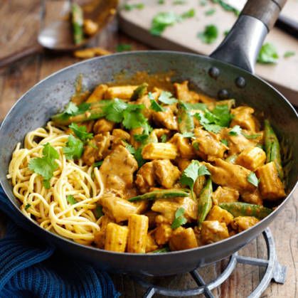 Chicken satay noodles. If you don't fancy noodles, make the curry base and serve it with rice. Satay Noodles, Best Chicken Curry Recipe, Satay Sauce Recipe, Curry Base, Quorn Chicken, Quorn Recipes, Chicken Satay Recipe, Satay Recipe, Satay Sauce