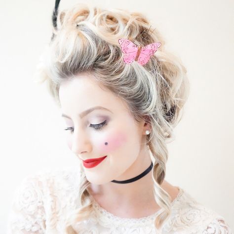 Makeup + Hair Tutorial: Marie Antoinette Halloween Look Sophia Copolla, Marie Antoinette Costume Diy, 18th Century Makeup, Marie Antoinette Hairstyle, Marie Antoinette Makeup, Marie Antoinette Hair, Marie Antoinette Costume Halloween, 18th Century Hair, Marie Antoinette Costume