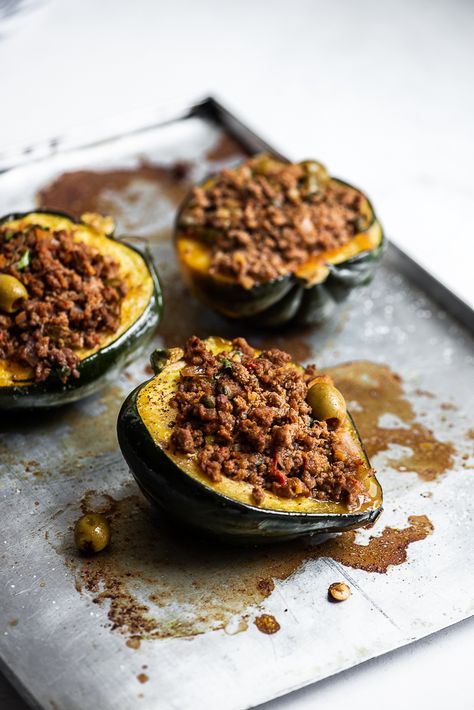 Picadillo (Ground Beef Hash) Stuffed Acorn Squash - Sandra Valvassori Stuffed Acorn Squash, Acorn Squash Recipes, Ripe Plantain, Beef Hash, Healthy Comfort, Onion Relish, American Dishes, Acorn Squash, Healthy Comfort Food