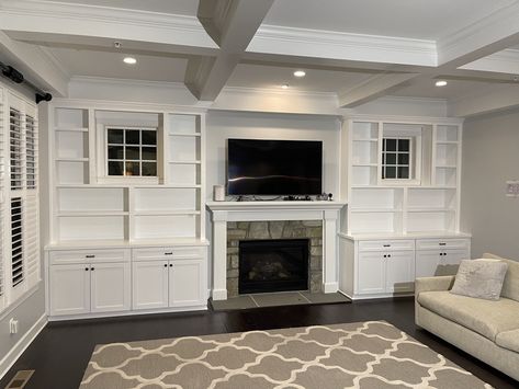 Built-ins surrounding fireplace and windows Flush Fireplace With Built Ins, Built Ins Around Fireplace With Windows, Fireplace And Windows, Built In Around Fireplace, Charleston House, Built In Shelves Living Room, Fireplace Entertainment Center, House Planning, Built In Cabinet