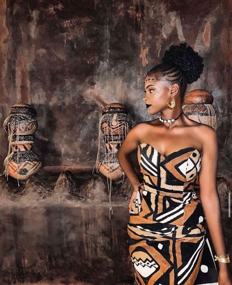 Traditional Dresses African, African Wedding Attire, Traditional African Clothing, Traditional Attires, African Traditional Wedding, African Inspired Clothing, African Fashion Traditional, African Fashion Modern, African Inspired Fashion