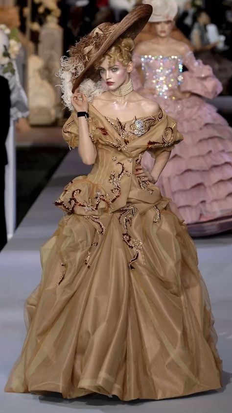 runway, fashion, Dior, glamorous, models, gowns, dresses Gaun Abad Pertengahan, 00s Mode, Rococo Fashion, Runway Fashion Couture, Christian Dior Haute Couture, Dior Haute Couture, Dior Couture, Mode Style, Looks Vintage