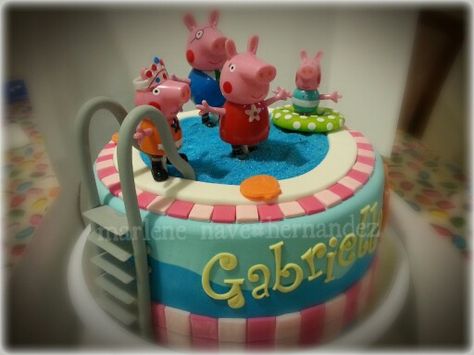 Peppa Pig Pool Party Peppa Pig Pool Party, Peppa Pig 2nd Birthday Party, Peppa Pig Themed Birthday Party, Peppa Pig Swimming, Pig Swimming, Peppa Pig 2nd Birthday, Pig Themed Birthday Party, Swimming Pool Cake, Pool Cake