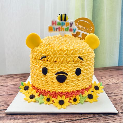 Winnie The Pooh Birthday Cake Simple, Winnie The Pooh Birthday Cake Ideas, Pooh Bear Cakes, Winnie The Pooh Smash Cake 1st Birthdays, Winnie The Pooh First Birthday Cake, Pooh Cake Birthday, Winnie The Pooh Cake Ideas, Winnie The Pooh Smash Cake, Winnie The Pooh Cakes