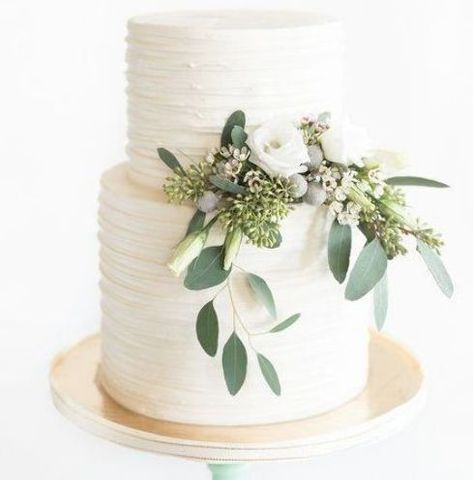 Greenery Cake, Buffet Dessert, Savory Cakes, Fresh Flower Cake, Salty Cake, Simple Wedding Cake, Cake Trends, White Wedding Cake, Pumpkin Cake