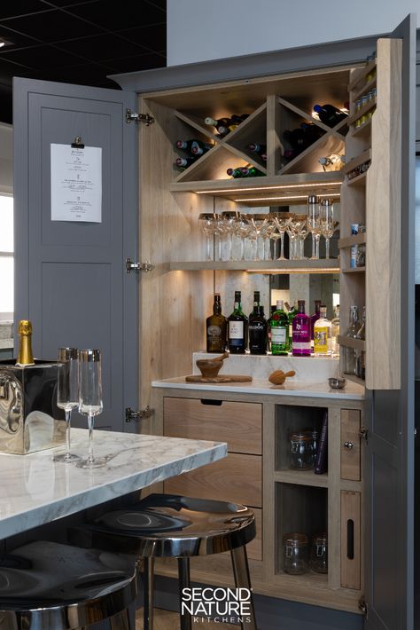 Find kitchen ideas and inspiration at our Northern Design Centre, like this DIY home gin bar in our Clarendon range- perfect for parties, storage and bringing a feeling of luxury to your kitchen. Home Bar Areas, Home Bar Cabinet, Home Bar Rooms, Modern Home Bar, Home Cocktail Bar, Home Bar Design, Diy Home Bar, Gin Bar, Library Wall