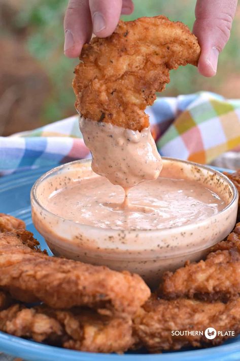 ComeBack Sauce Come Back Sauce, Comeback Sauce, Southern Plate, Fried Chicken Tenders, Homemade Sauce Recipes, Queso Dip, Pickle Juice, Chicken Strips, Homemade Sauce