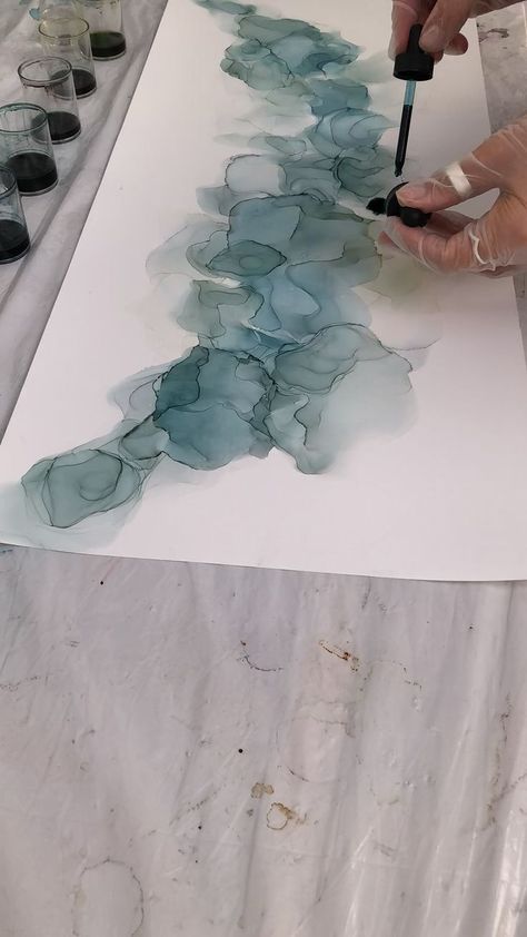 Ink Pouring Art, Watercolor With Alcohol Ink, Colors That Work With Gray, Watercolor With Alcohol, Ink And Acrylic Painting, Water Ink Art, Painting With Ink And Water, Alcohol Ink On Yupo Paper, Alcohol Ink Abstract