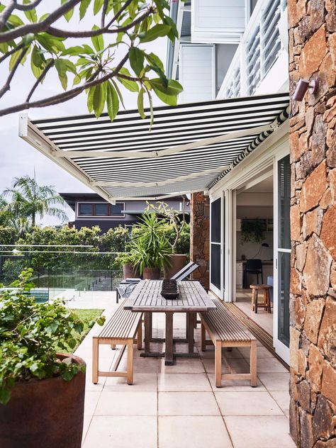 Ayindi by Corben Architects in Byron Bay | Australian Interiors | est living Teak Bench Outdoor, Living Pool, Outdoor Awnings, Teak Outdoor, Australian Homes, Indoor Outdoor Living, Barn Style, Outdoor Rooms, Byron Bay