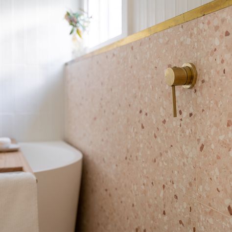 A Dreamy Pink Terrazzo Bathroom Pink Terrazzo Bathroom, Terrazzo Bathroom Design, Pink Terrazzo Tile, Mirrored Kitchen Cabinet, Modern Pink Bathroom, Terrazzo Kitchen, Terrazzo Bathroom, Pink Terrazzo, Timber Vanity