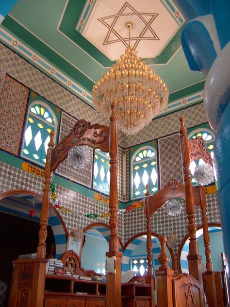 Synagogue Architecture, Jewish Synagogue, Jewish Temple, Muslim World, Egyptian Temple, Arab Spring, Jewish Heritage, Marble Columns, Jewish Culture