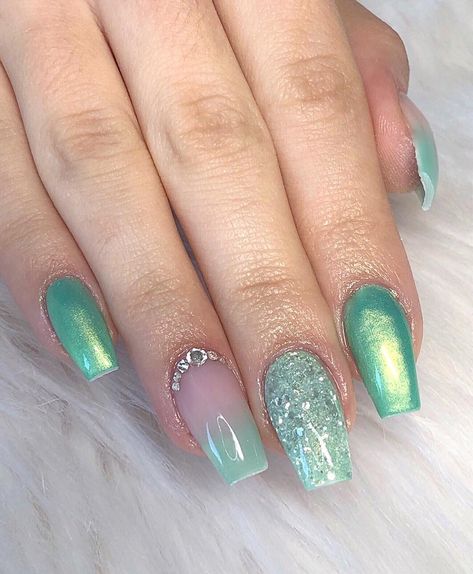 Tinkerbell Nails, Cute Tinkerbell, Best Nail Colors, Nail Colors And Designs, Tinker Bell Costume, No Chip Nails, Fun Nail Colors, Nails Colors, Disney Nails