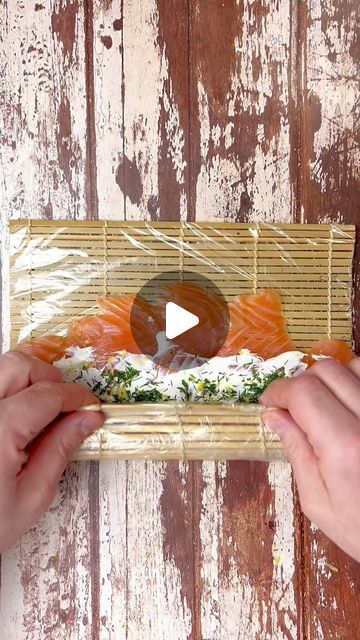 VITOR BERA Cooking & Baking on Instagram: "Smoked salmon Rolls

300g smoked salmon
50g cream cheese 
20g fresh dill
1 lemon zest 

Roll it and enjoy ☺️!

#salmonroll #easysnack #smokedsalmon" Smoked Salmon With Cream Cheese, Smoked Salmon Rolls, Salmon With Cream Cheese, Salmon Rolls, Salmon Roll, Fresh Dill, Smoked Salmon, Lemon Zest, Easy Snacks