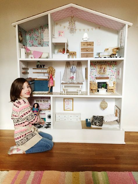 For the past few months, Tim and I have been working hard on a secret Christmas project for Peyton. She had been asking for a dollhouse f... Doll House For Barbie, Shelf Doll House Diy, Diy Barbie Storage Ideas, Dollhouse Bookshelf Diy, Barbie House Plans, Barbie Dollhouse Diy, Barbie Shelf, Barbie Storage Ideas, Wooden Barbie House