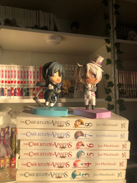 Nendoroid Collection, Manga Shelving, Anime Sunset, Aspiration Board, Manga Shelf, Anime Bedroom Ideas, Otaku Room, Anime Room, Anime Figurines